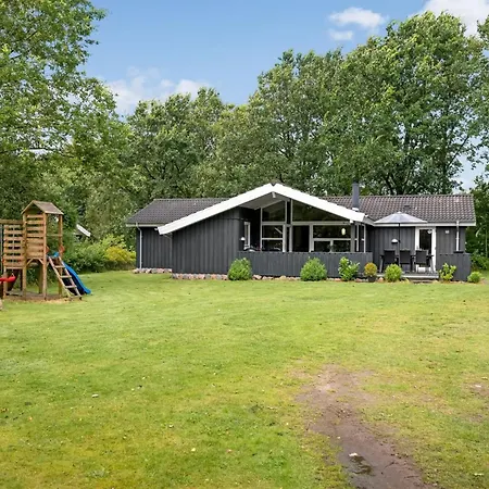 Vakantiehuis Gurly - 25km From The Sea By Interhome