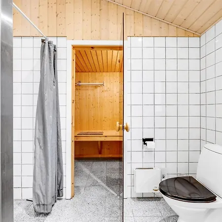 Vakantiehuis Gurly - 25km From The Sea By Interhome