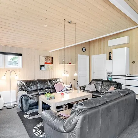 Gurly - 25km From The Sea By Interhome Vakantiehuis